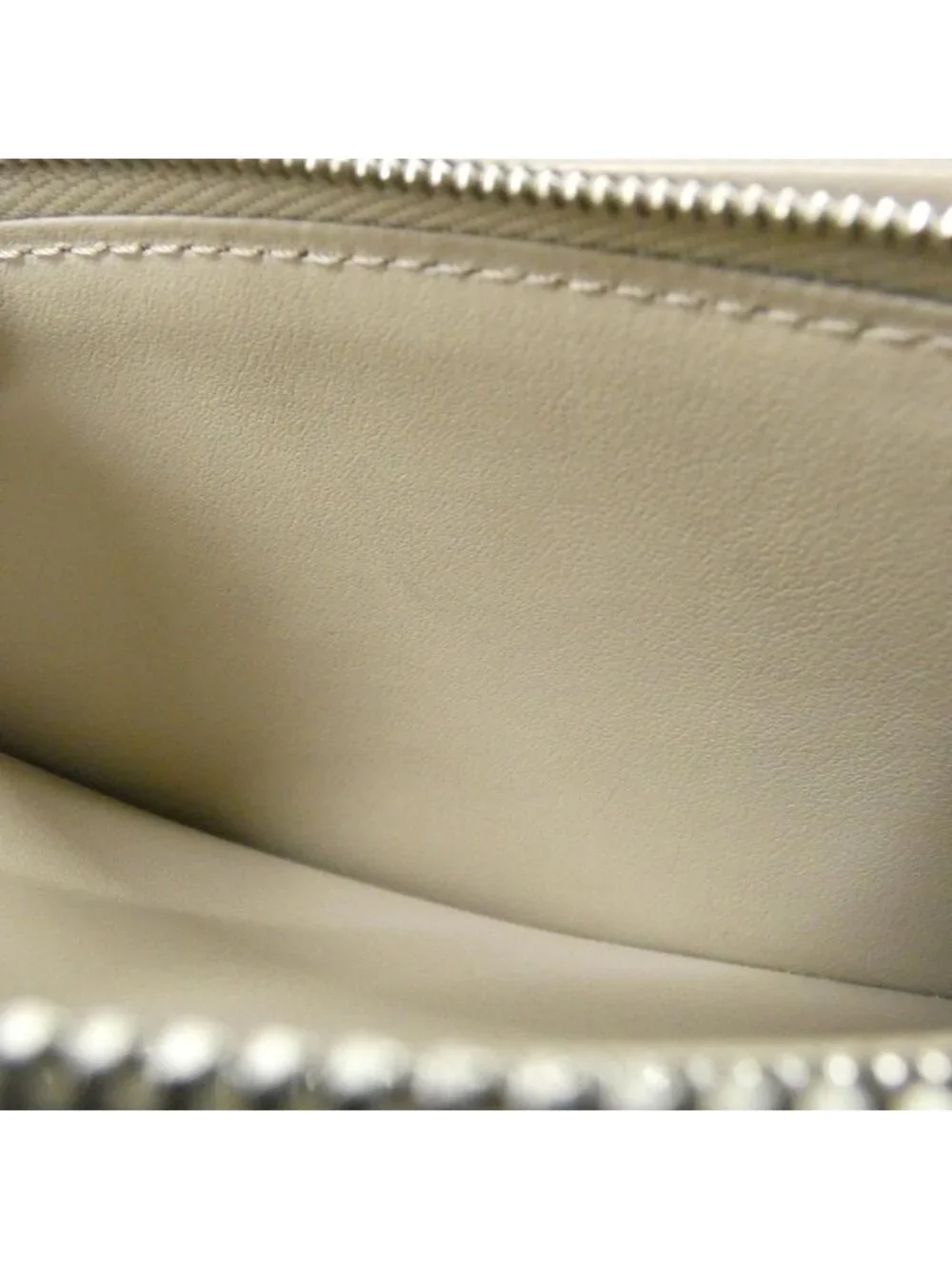 Louis Vuitton Mahina Zippy Wallet